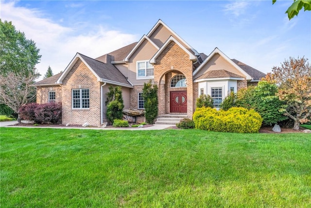 view of front property featuring a front yard