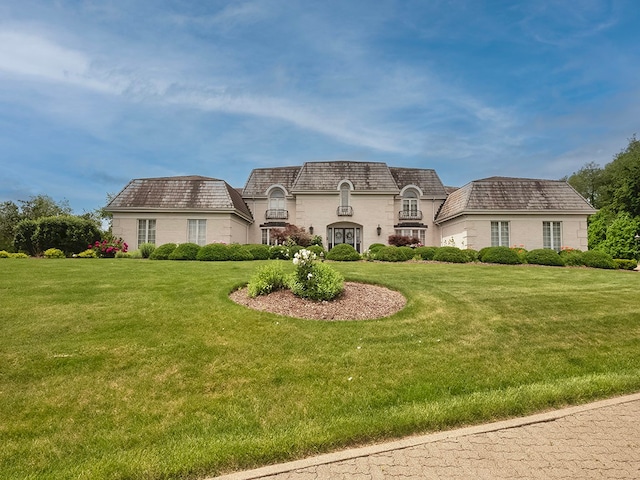 exterior space featuring a lawn