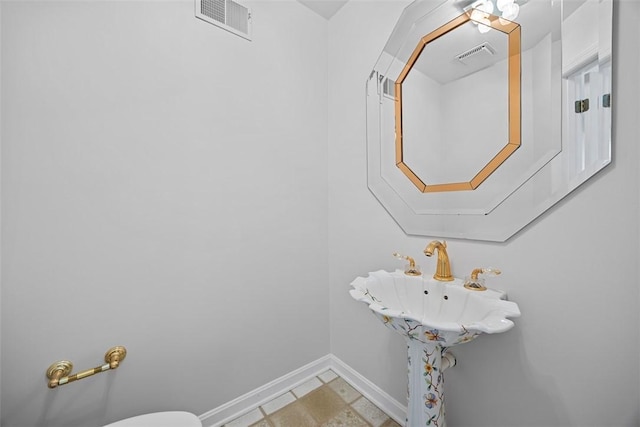 6840 Kevin Dr, Bethel Park, PA 15102 - bathroom featuring baseboards and toilet