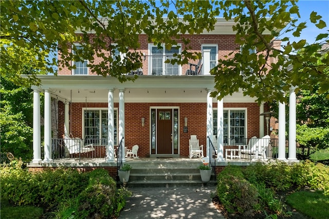 view of front facade with a porch