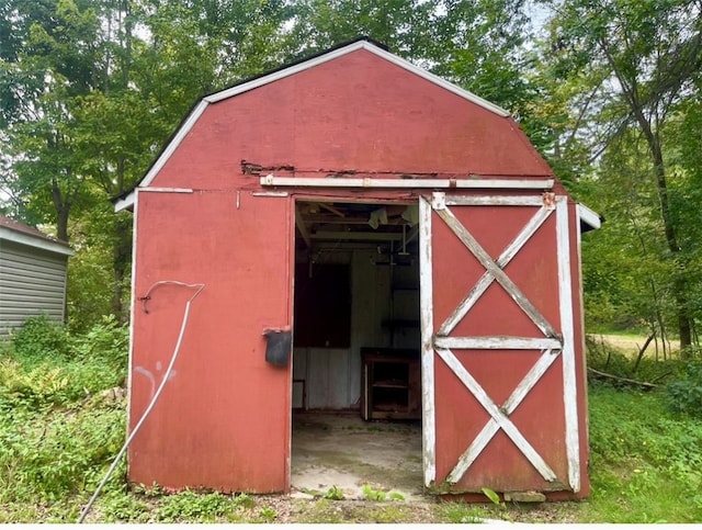 view of outbuilding