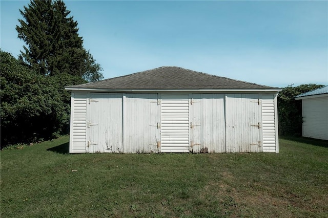 view of outbuilding with an outbuilding