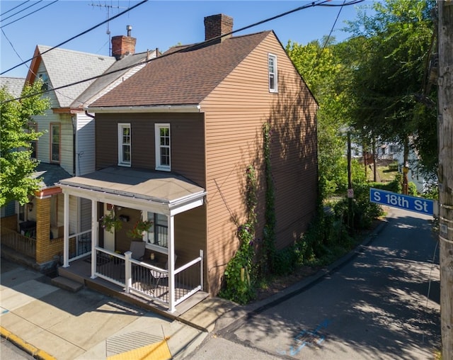 view of front facade with covered porch