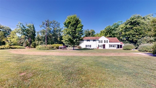 view of front of house with a front yard