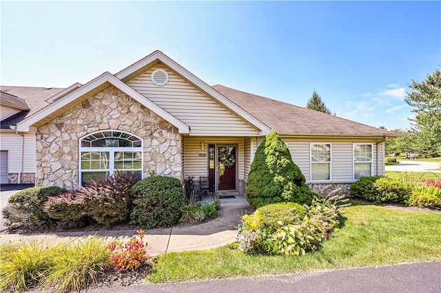 view of front of house with a front yard