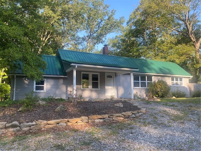 view of front facade featuring a porch