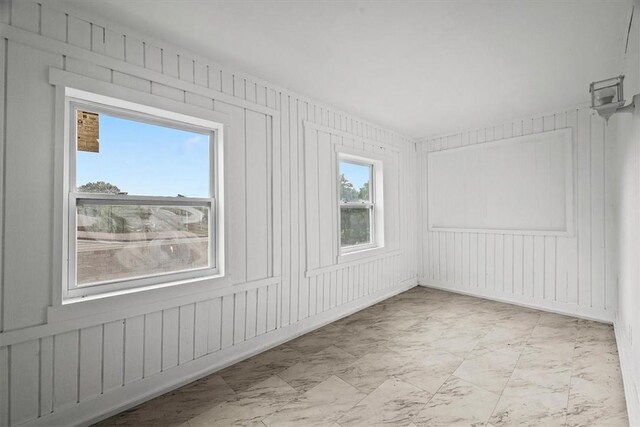 932 Gaskill Ave, Jeannette, PA 15644 - empty room with marble finish floors