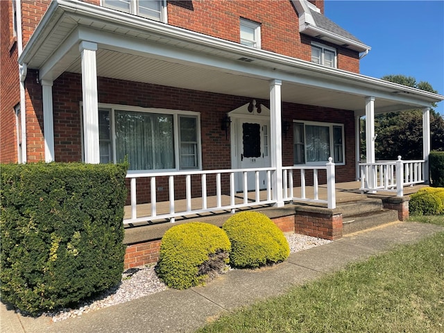 view of front of house with covered porch