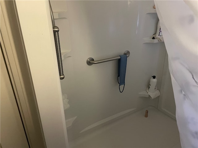 bathroom with walk in shower