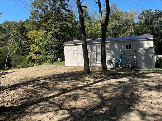 view of outbuilding