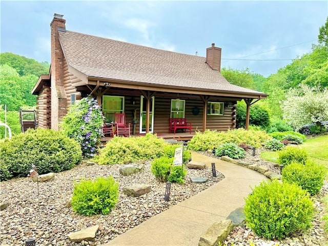 view of front of home featuring a porch