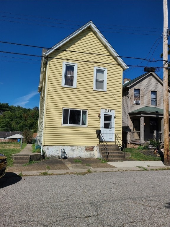 view of front of house