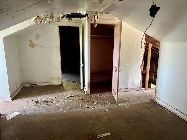 bonus room with vaulted ceiling