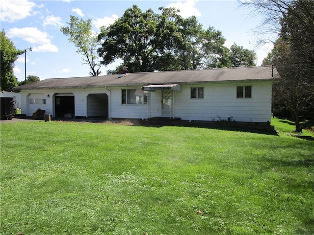 ranch-style house with a front yard