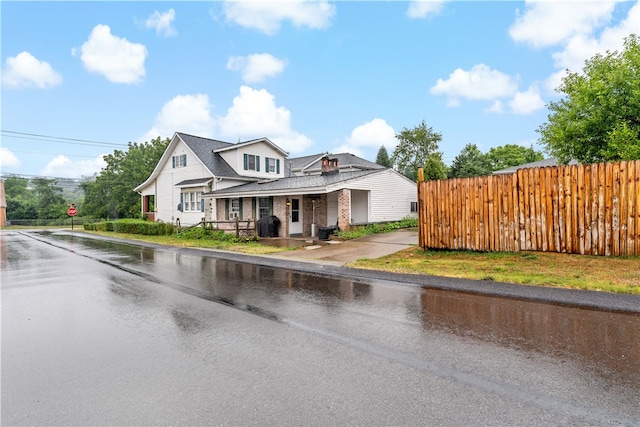 view of front of property with a porch