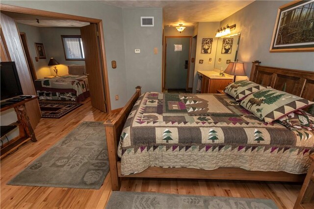 B43AB Stoneridge Dr, Seven Springs Resort, PA 15622 - bedroom with wood finished floors