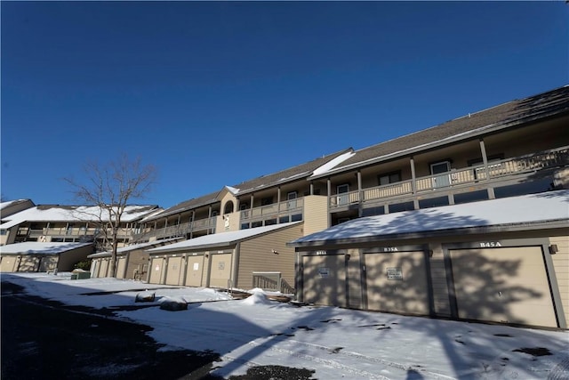 B43AB Stoneridge Dr, Seven Springs Resort, PA 15622 - view of property featuring community garages