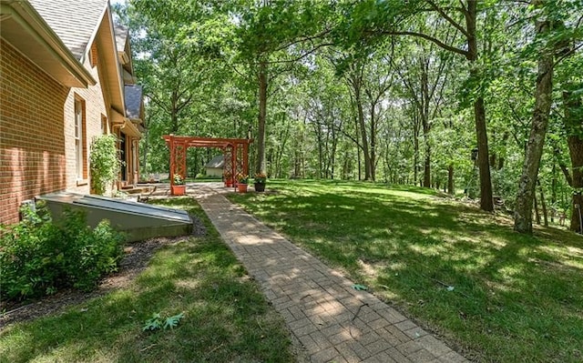 view of yard featuring a pergola