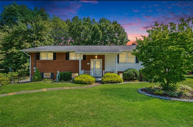 split foyer home with a yard