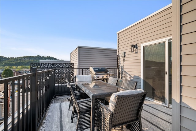 balcony featuring grilling area