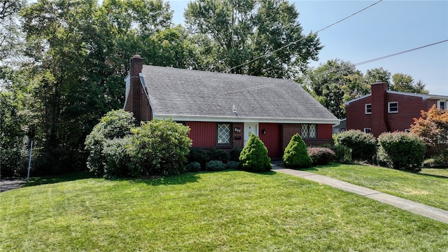 view of front of house featuring a front yard