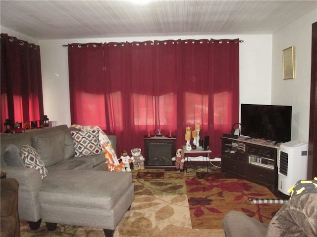 living room with carpet floors