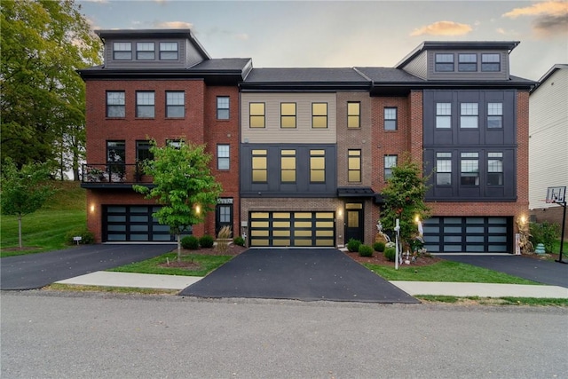 view of front facade with a garage