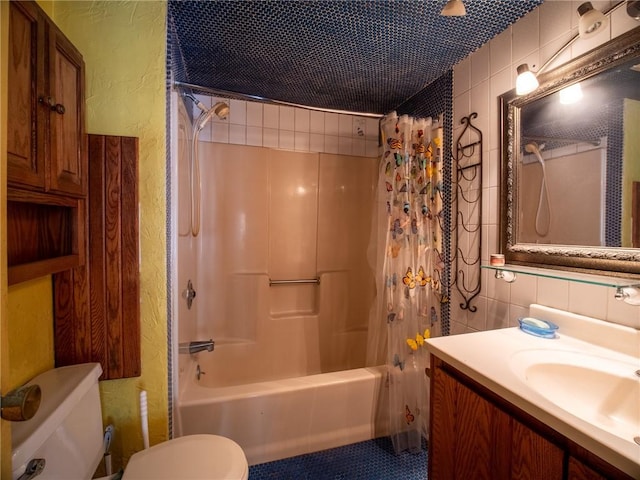 full bathroom featuring shower / bathtub combination with curtain, tile walls, backsplash, vanity, and toilet