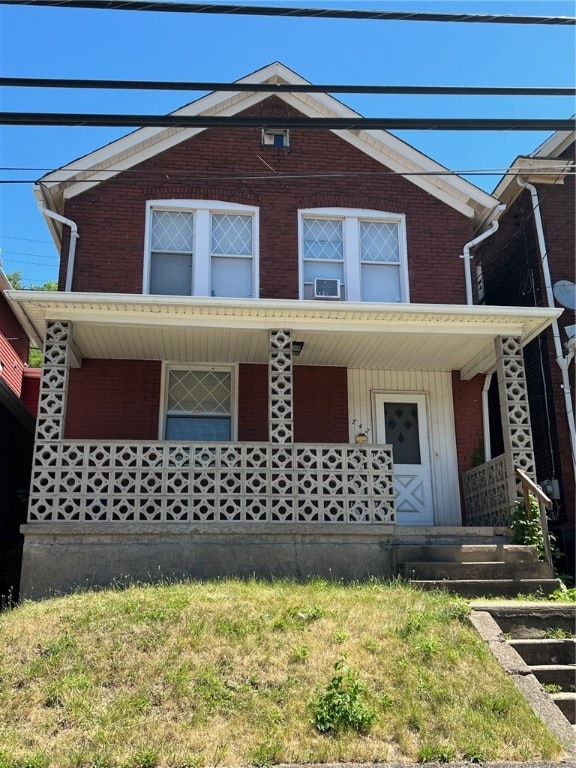 view of front of property featuring a porch