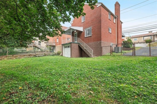 view of yard featuring cooling unit