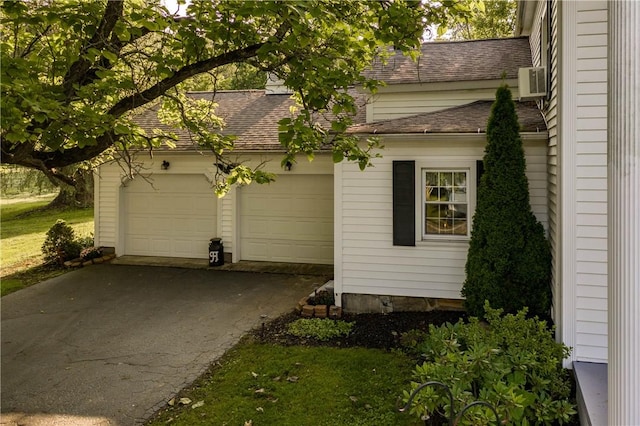 123 Leech Rd, Hempfield Twp Mer, PA 16125 - view of side of home with a garage