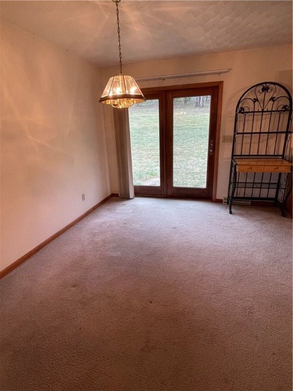 unfurnished room with carpet