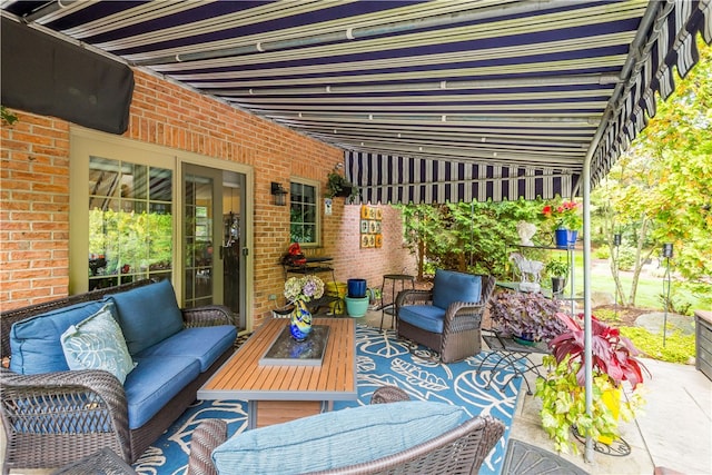 view of patio featuring an outdoor hangout area