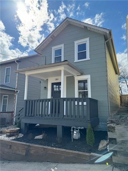 view of front facade with a porch