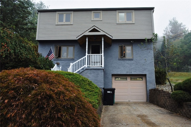 view of front of property featuring a garage