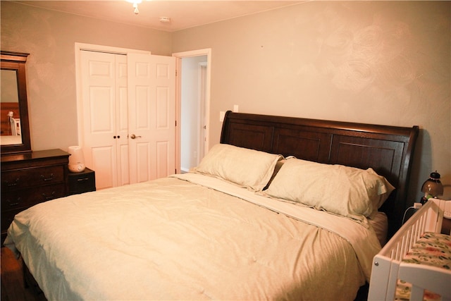 bedroom with a closet