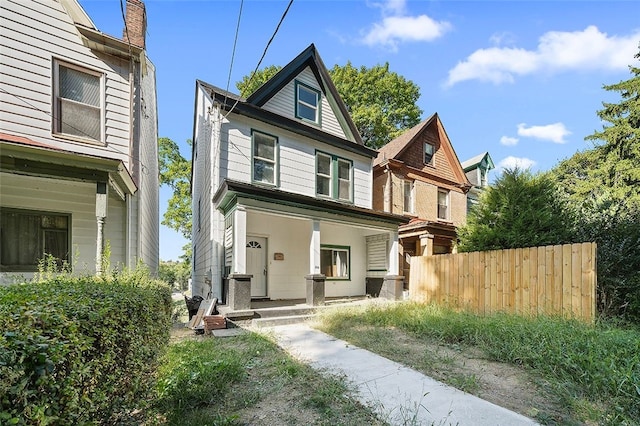 view of front of property