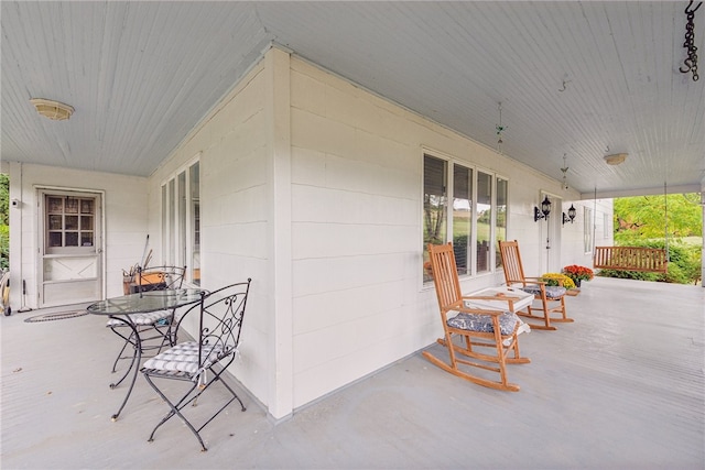 view of patio / terrace with covered porch