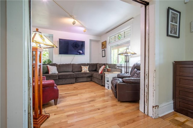 1487 Beaver Rd, Sewickley, PA 15143 - living area featuring light wood-type flooring and rail lighting
