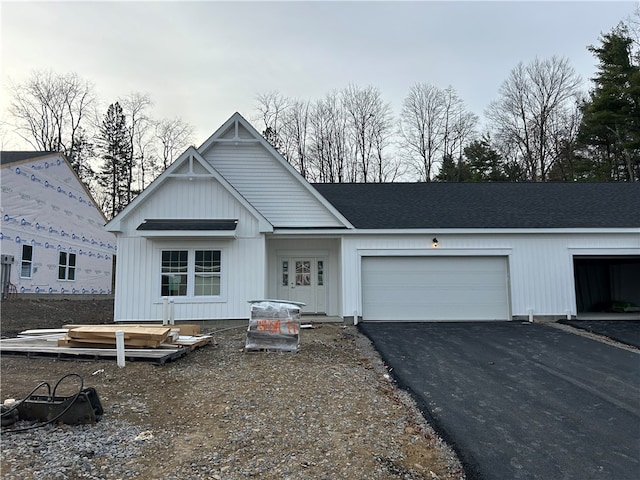 view of front facade with a garage