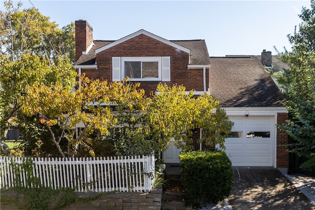 view of front facade with a garage