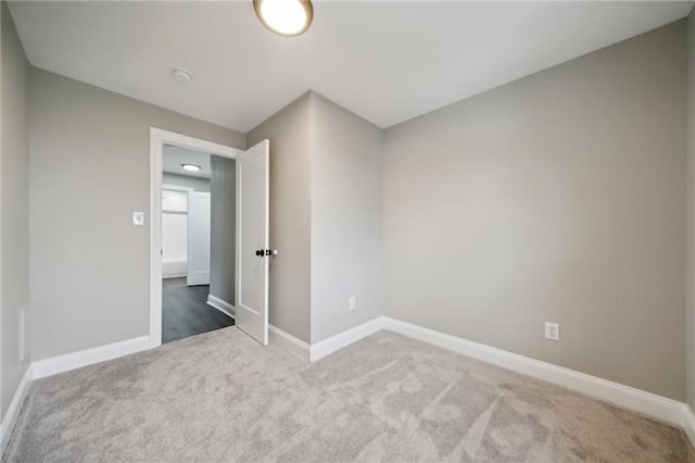 unfurnished bedroom featuring carpet flooring