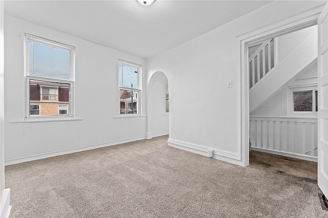 view of carpeted spare room