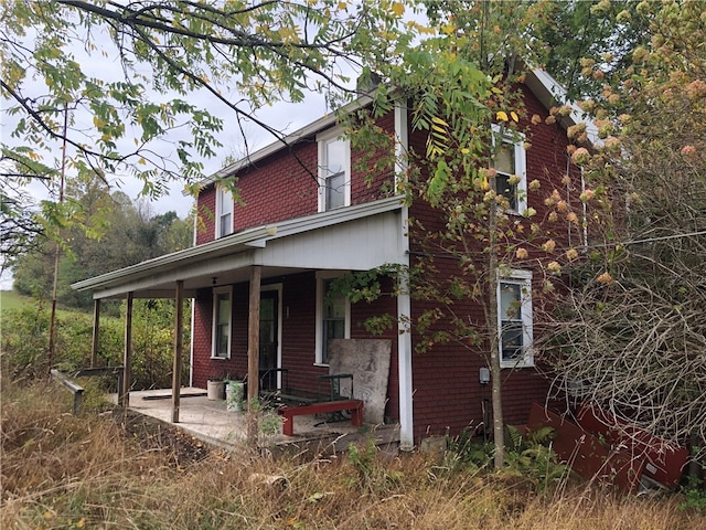 view of front of property with a porch