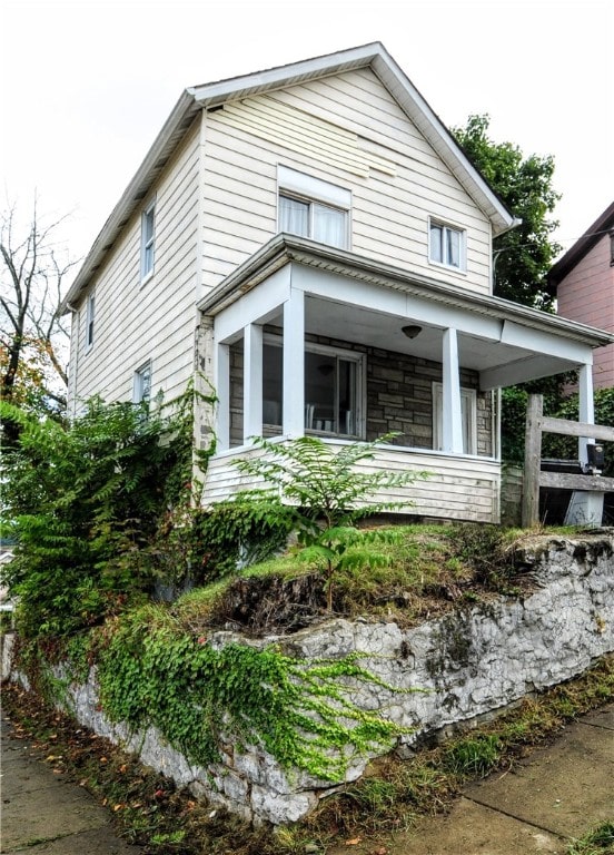 view of front of home with covered porch