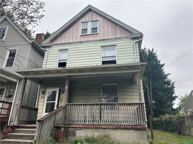 408 N Beaver St, New Castle/1St, PA 16101 - view of front of home featuring a porch