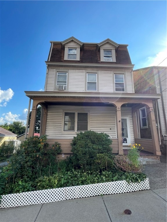 view of front facade with a porch