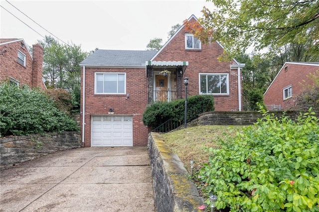 view of front of house featuring a garage