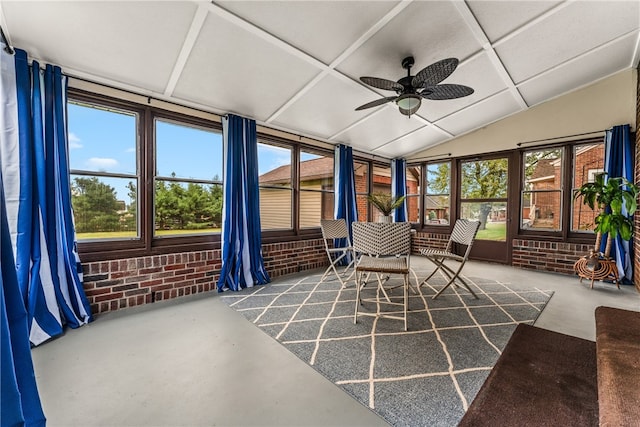 sunroom / solarium featuring ceiling fan