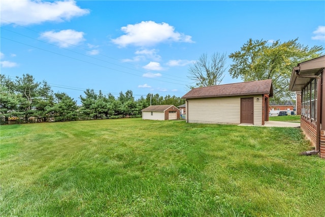 view of yard with a storage shed